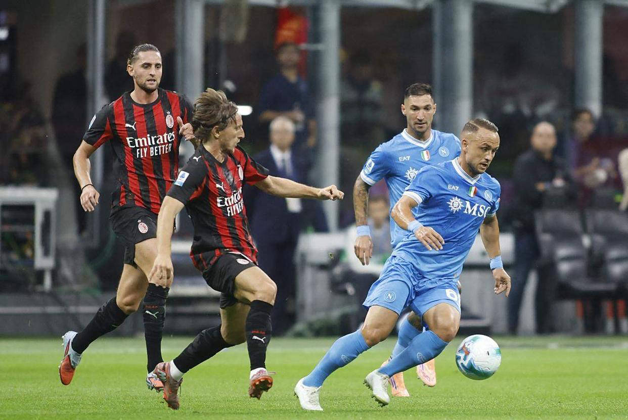 包含AC米兰欲一搏,比利亚雷亚尔势不可挡?的词条 包含AC米兰欲一搏,比利亚雷亚尔势不可挡?的词条