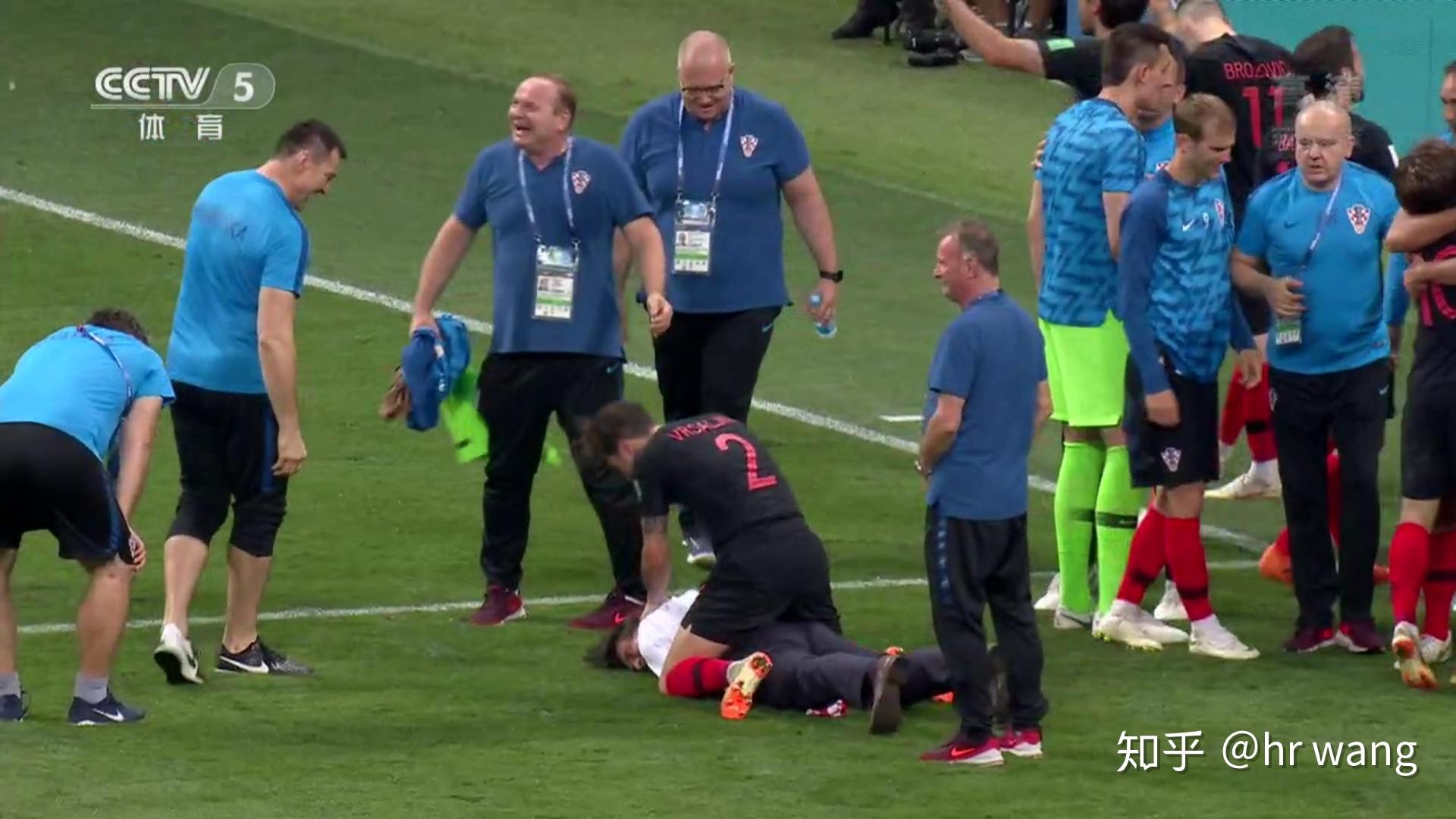 英格兰队遭遇俄罗斯，保持榜首位置的简单介绍