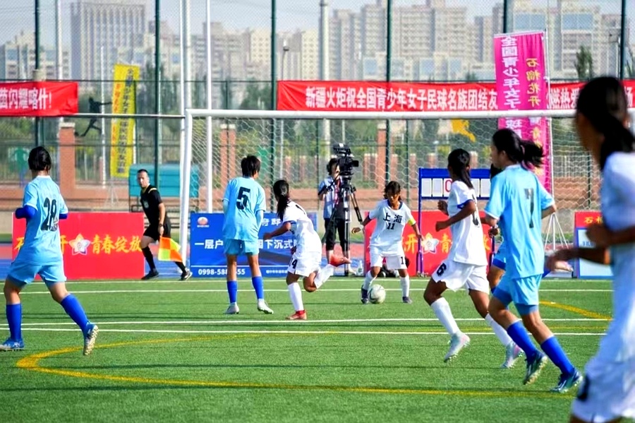 关于中国女足在友谊赛中取得胜利，备战大赛的信息
