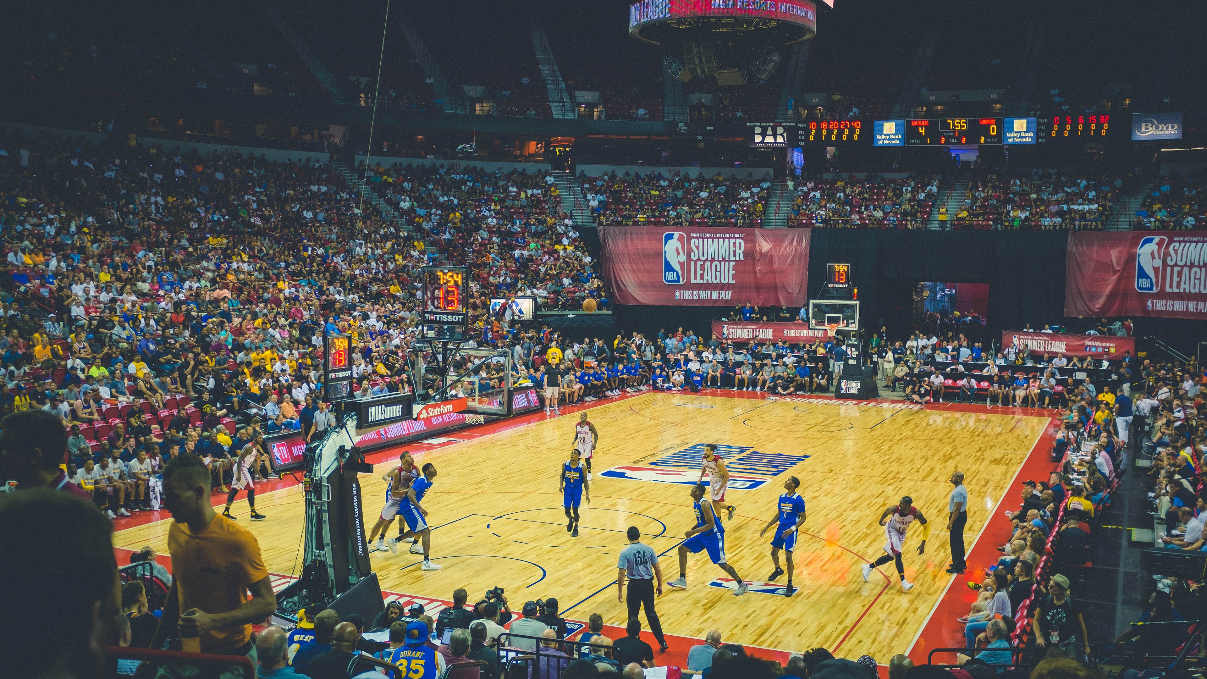 乔治彻底打爆防线，太阳险胜老鹰