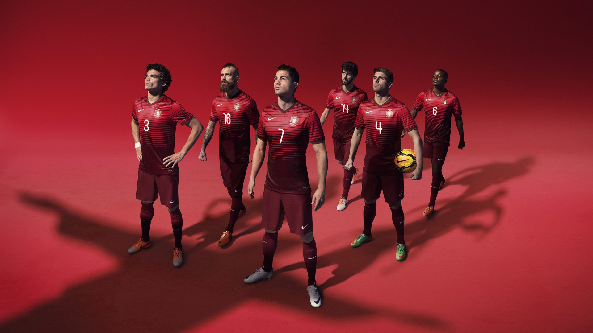 北欧风暴席卷威斯特法伦，莱万惊艳四座，挪威奇迹翻盘多特蒙德